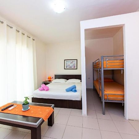 Intea Hotel Голем Экстерьер фото